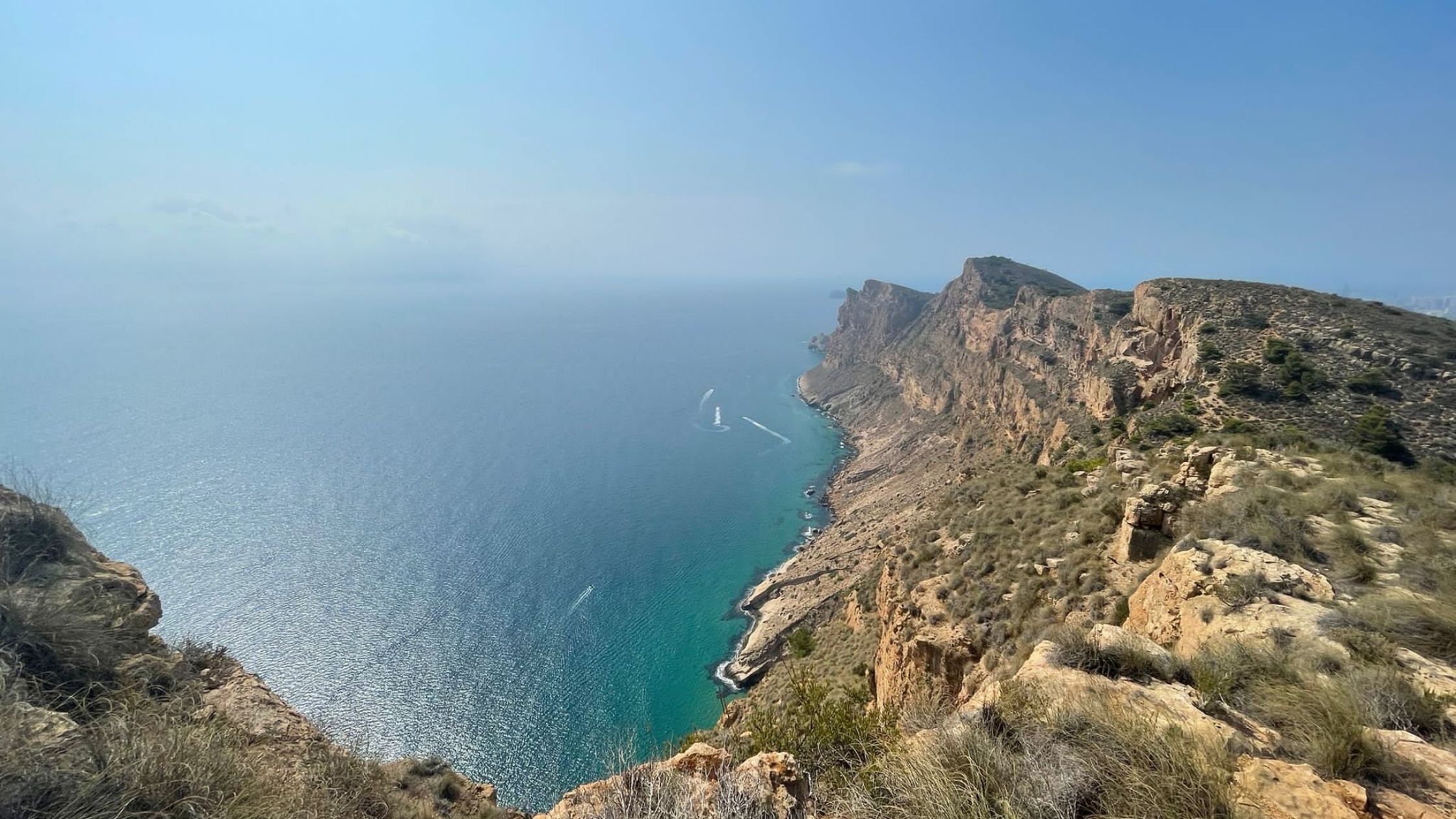 Uitzicht op kust Serra Gelada